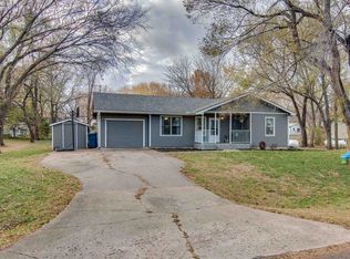 619 Fowler St, Maple Hill, KS 66507