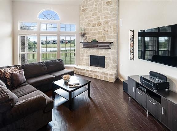 4th image of 6406 Lakecrest Dr