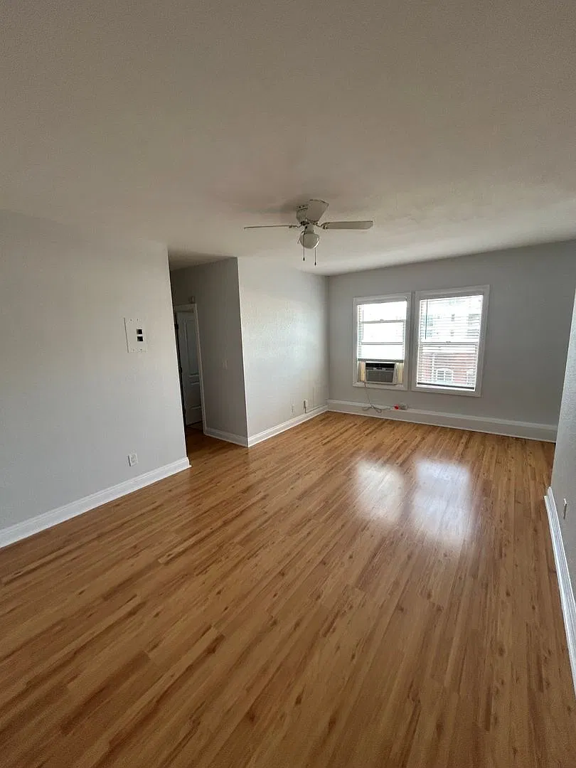676 Shatto Place — Photo 3