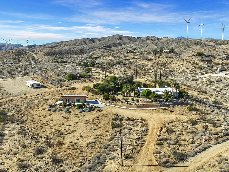 60781 Painted Hills Rd #60781 — Photo 31