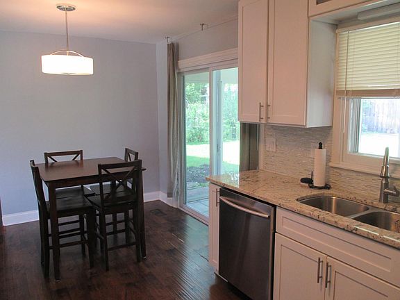 4th image of 8224 N Carnaby Ct
