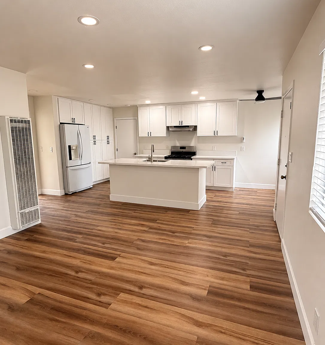 2 bed, 830 sqft, $3,000 — Photo 3