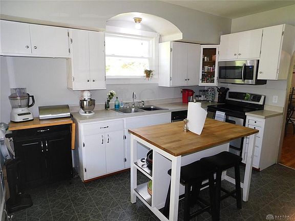 4th image of 214 Bellemonte St