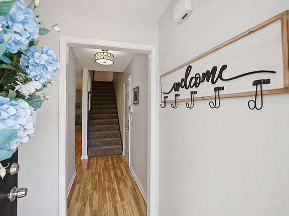 4th image of 4858 Chelanie Cir