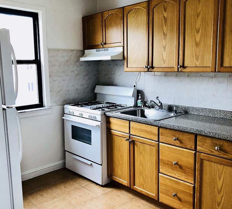 1st image of 2144 21st St #2