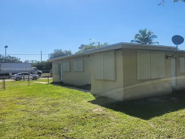 751 NW 96th St, Miami, FL 33150