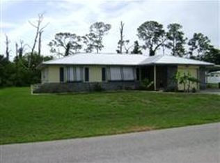 653 Gaines St NW, Port Charlotte, FL 33952