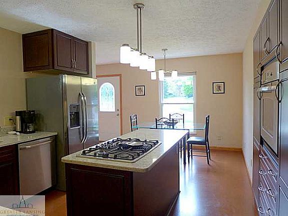 5th image of 907 Chasewood Cir