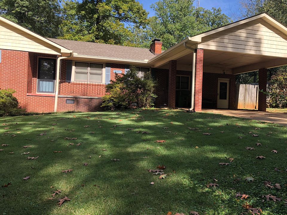 2nd image of 3301 Crescent Cir SE