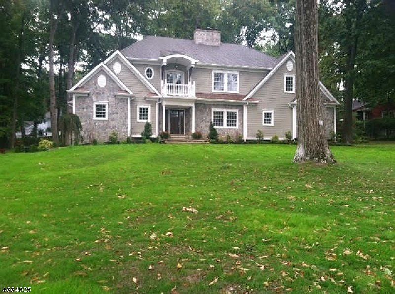 2nd image of 58 Spring Brook Rd