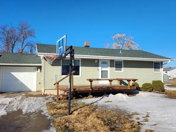 308 2nd St NW, Dilworth, MN 56529