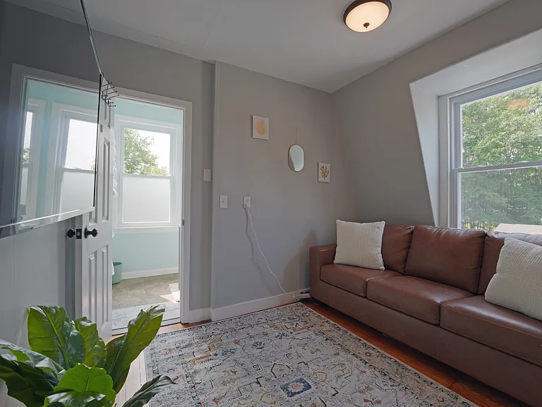 3 Dewey Ave — Photo 4