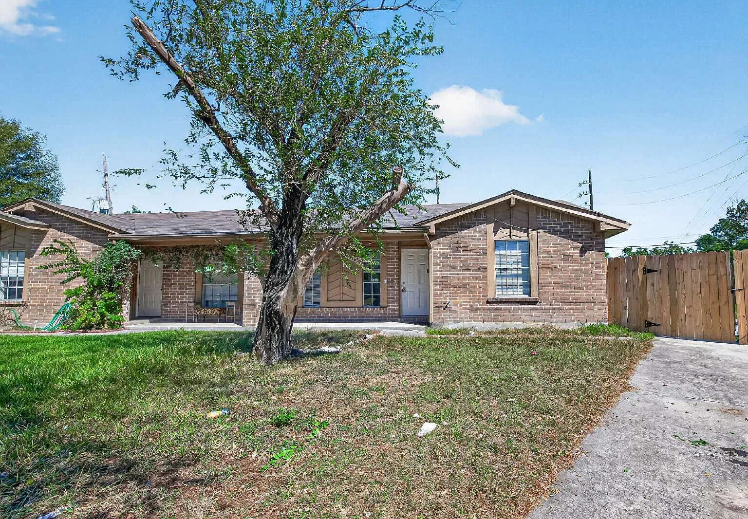 4 bed, 2.0 bath, 1680 sqft, $1,450 — Photo 2
