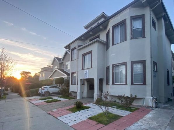 2151 Russell St #1/2