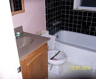 2nd image of 637 Lincoln Ave