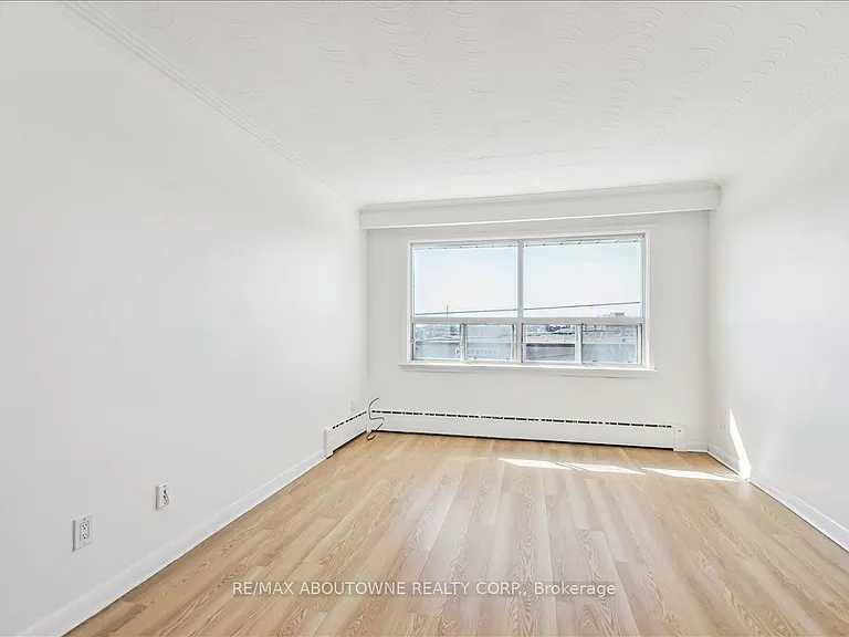 2 Wesley St #5 — Photo 12