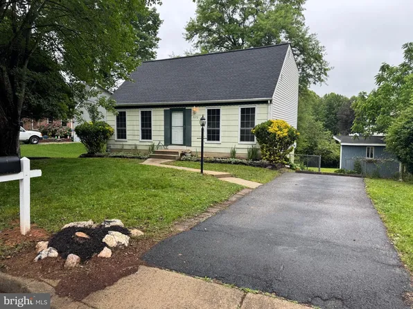 5372 Seneca Ct, Woodbridge, VA 22193