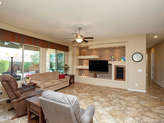 3rd image of 27154 W TONOPAH Drive