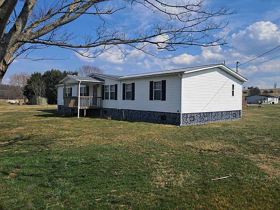 2nd image of 3653 Ivanhoe Rd