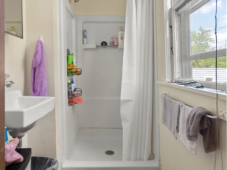 123 Adams St — Photo 12