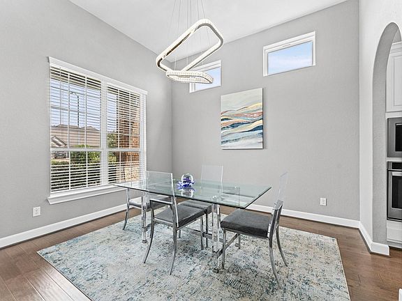 3rd image of 2806 Emerald Pines Ln