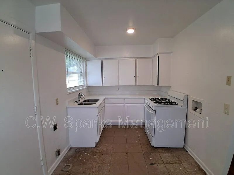 2 bed, 1.0 bath, 805 sqft, $1,000 — Photo 4