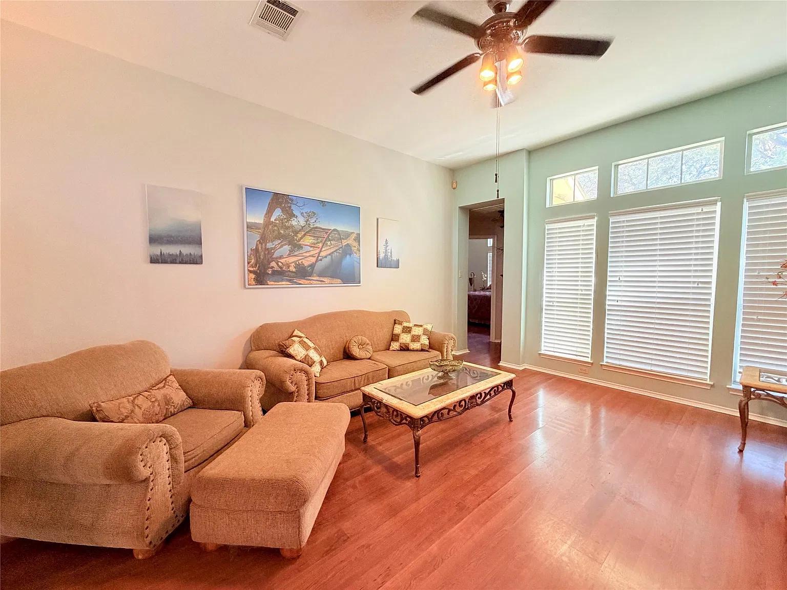 3 bed, 2.0 bath, 1445 sqft, $1,750 — Photo 3