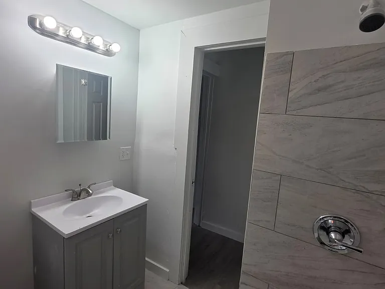 238 Newhall St — Photo 12