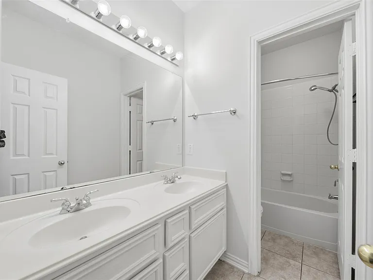5531 Cranston Ct — Photo 25