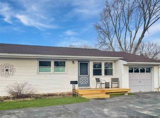 17 Simmons Dr, Saugerties, NY 12477