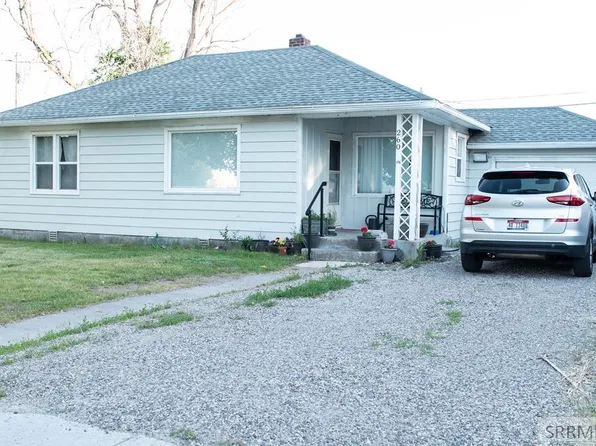 260 E Walker St, Blackfoot, ID 83221