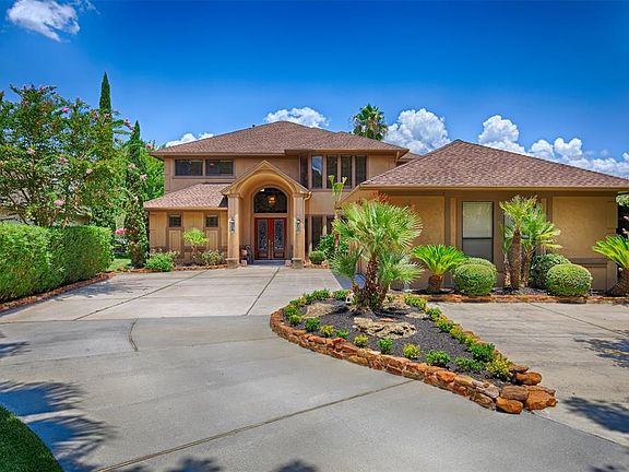 4th image of 257 Blue Heron Dr