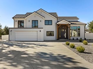 8333 N Sapphire Dr, Saint George, UT 84770