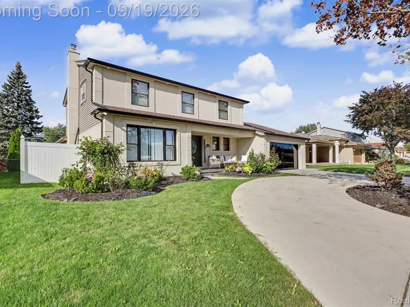 26356 Simone St, Dearborn Heights, MI 48127