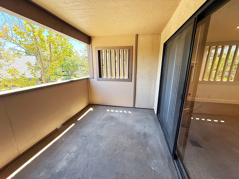 8880 Villa La Jolla Dr #214 — Photo 21