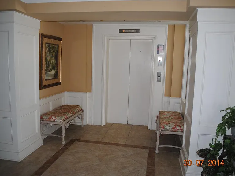Lobby with elevator