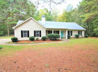 32 Paces Landing Ct, Newnan, GA 30263