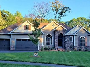 2 Quigley Rd, Southampton, MA 01073