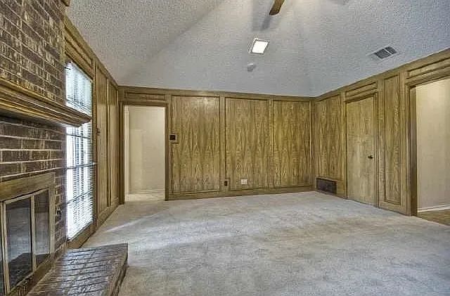2021 Chalfont Dr — Photo 4