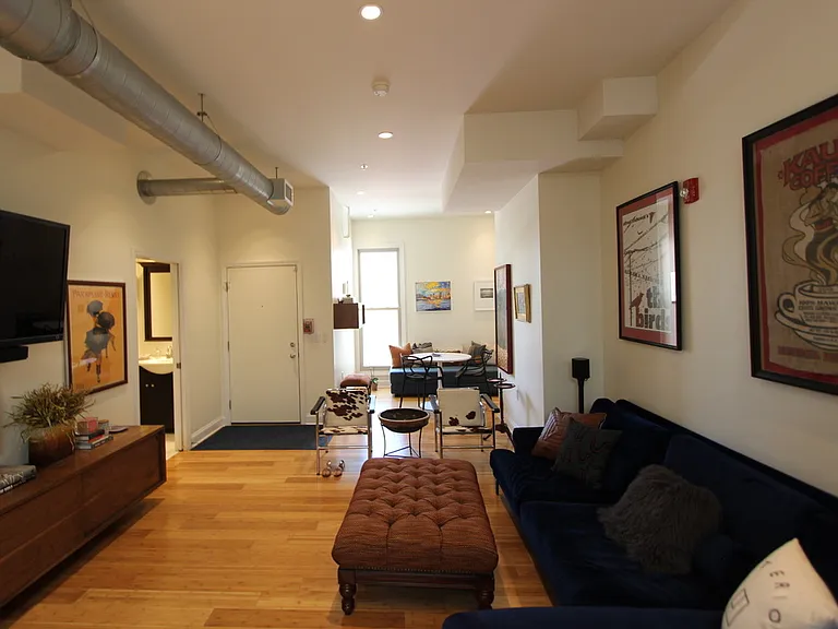 139 7th St #2000 — Photo 37