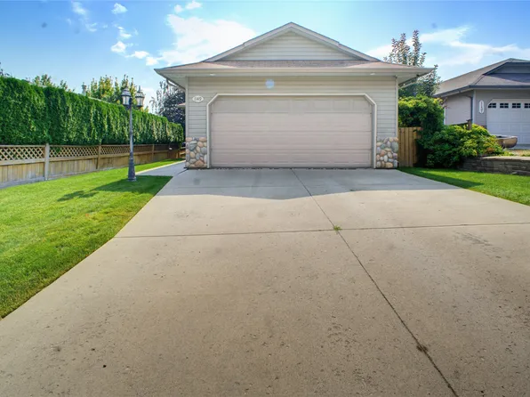 1149 Raven Dr, Kamloops, BC V2B 8P4