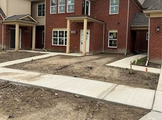 3932 Cornerstone Dr #567, Canton, MI