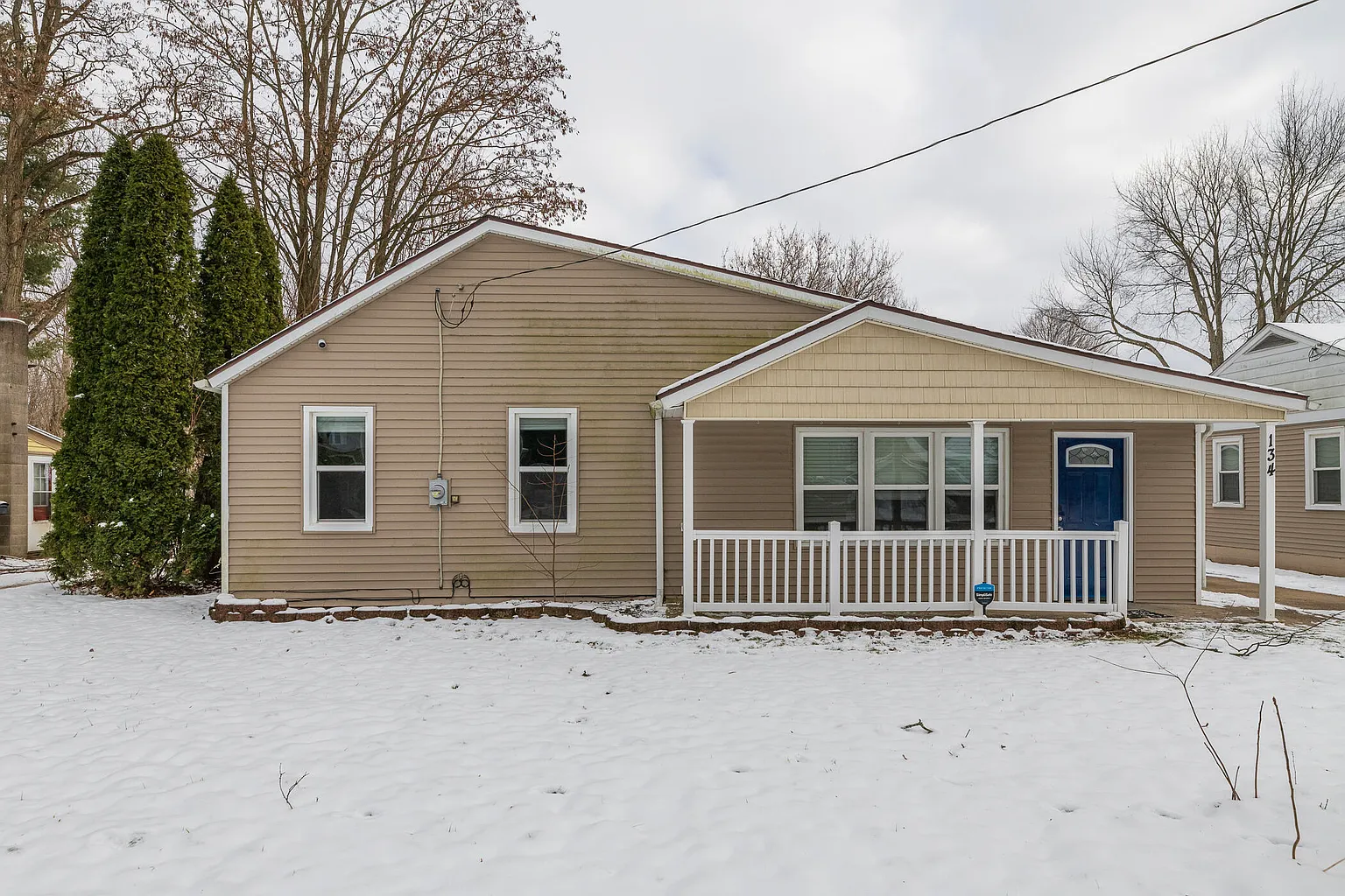 134 Sheldon St photo 1