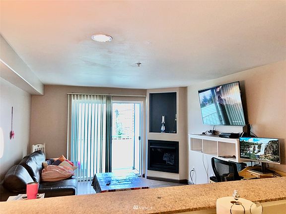 5th image of 18621 Blueberry Lane SE #B202