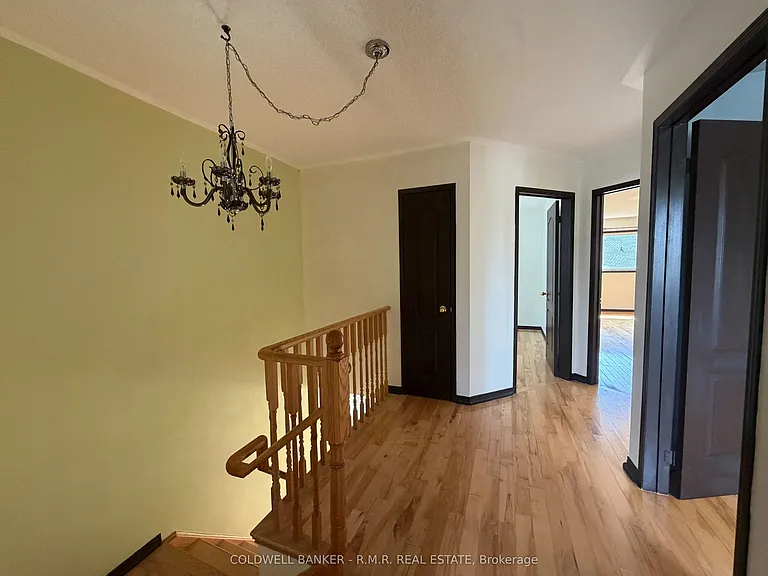 75 Margaret Graham Cres — Photo 14