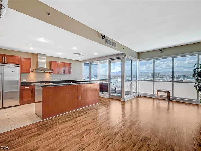 4575 Dean Martin Dr #806 — Photo 2