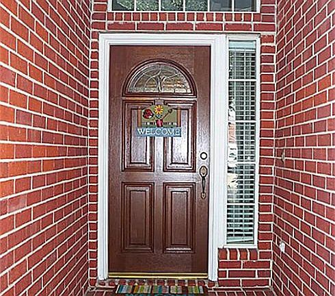 4th image of 1027 Portsmouth Dr