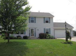 203 Hawthorne Dr, Eagle, WI 53119