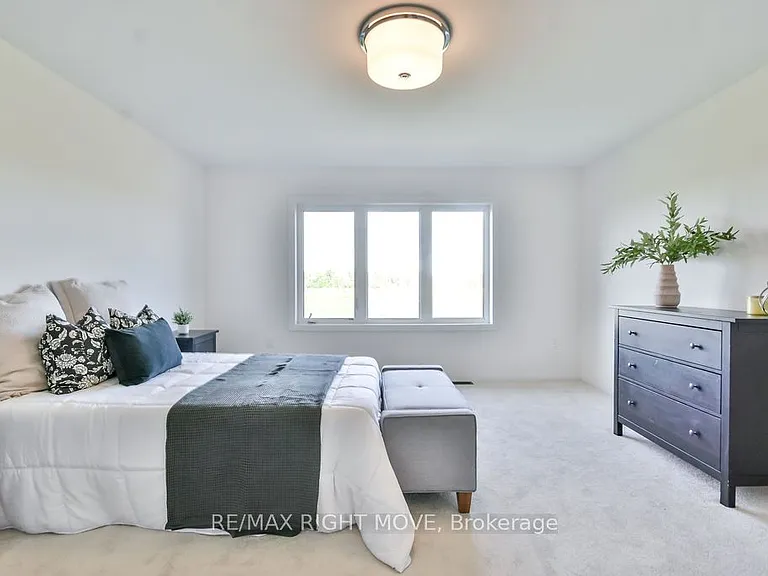 3721 Quayside Dr — Photo 32
