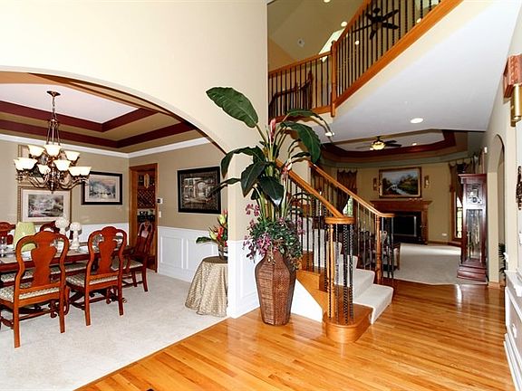 3rd image of 2340 Hill Ln